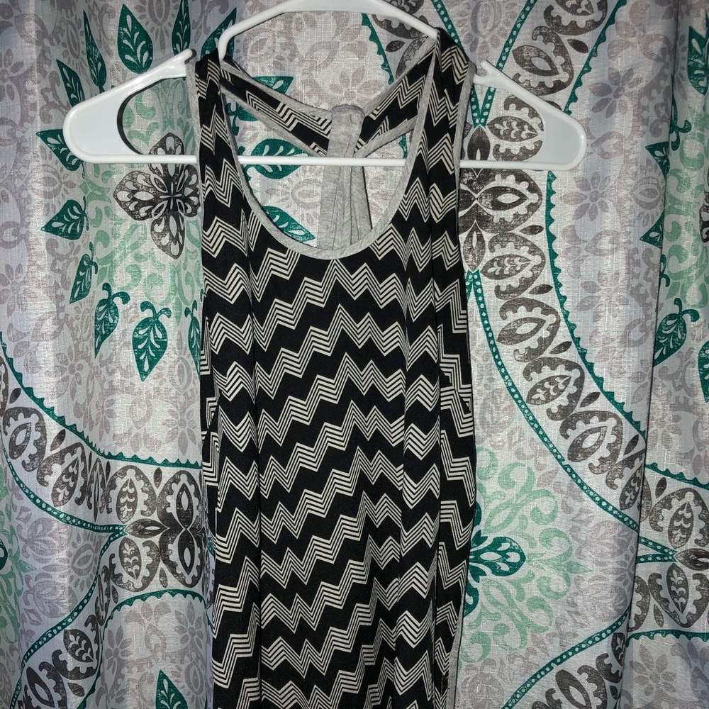 Cute summer tanks! Get them before summers gone!